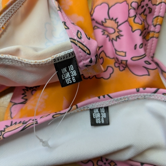 2/$25-Floral Halter Hawaiian 90s Vibes Bikini - Orange and Pink Size 6 - Picture 8 of 9